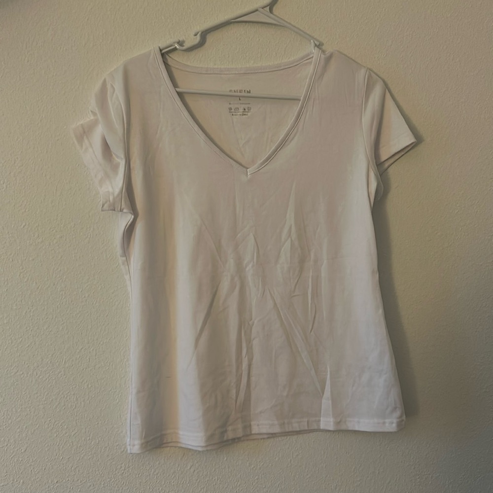 Basic white tshirt